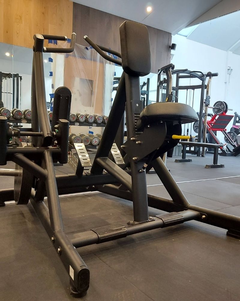 Plate-Loaded Isolateral Row - AltraBody® Triumph Series - Premier Fitness Supply
