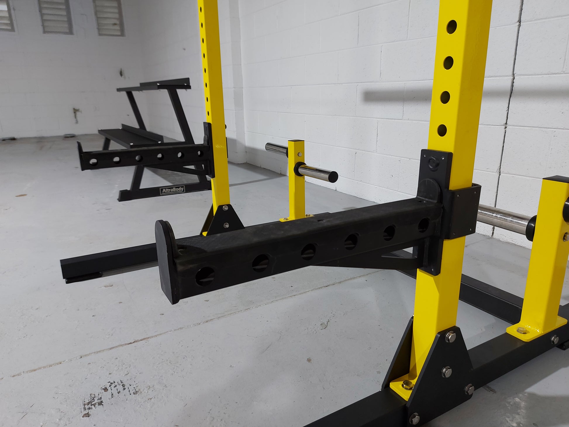 AltraBody-Commercial-Half-Rack-With-Plate-Storage-6