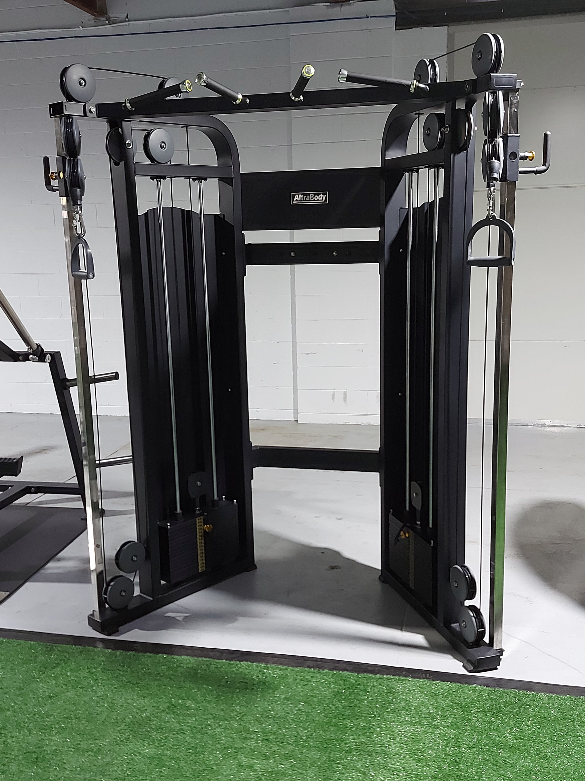 AltraBody-Bold-Series---Commercial-Dual-Cable-Functional-Trainer-2